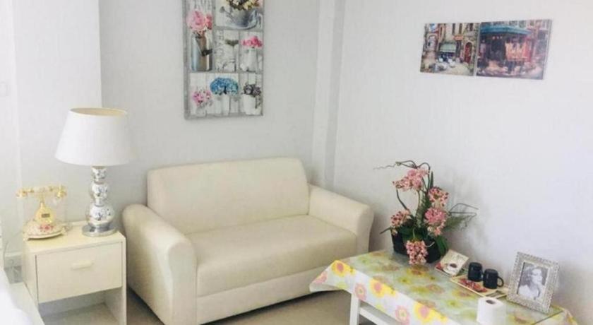 Chic Hotel Suratthani Surat Thani Bagian luar foto